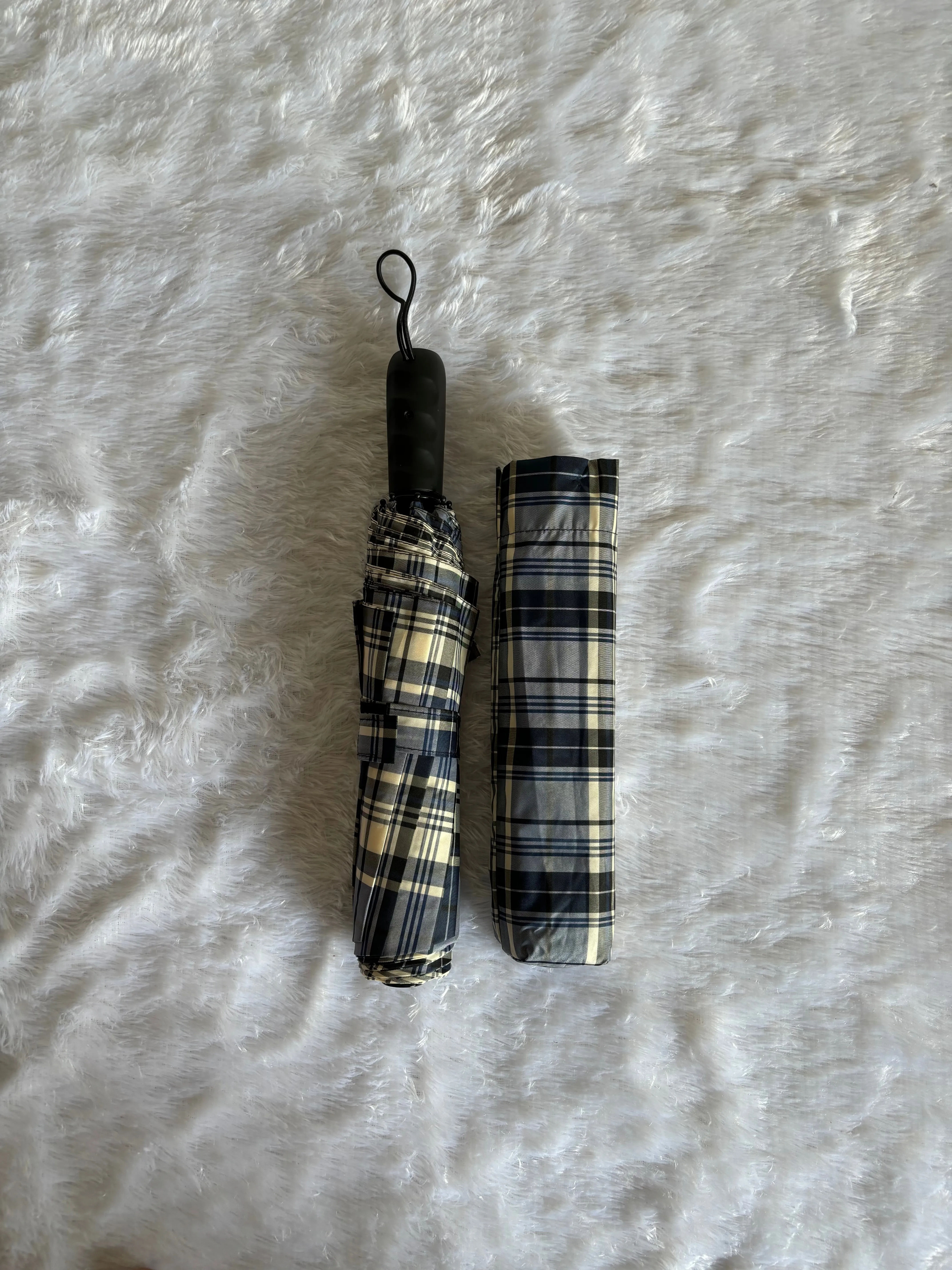 Jainsons Rain-Check 3 Fold Jumbo Umbrella | Checks Print | Bage